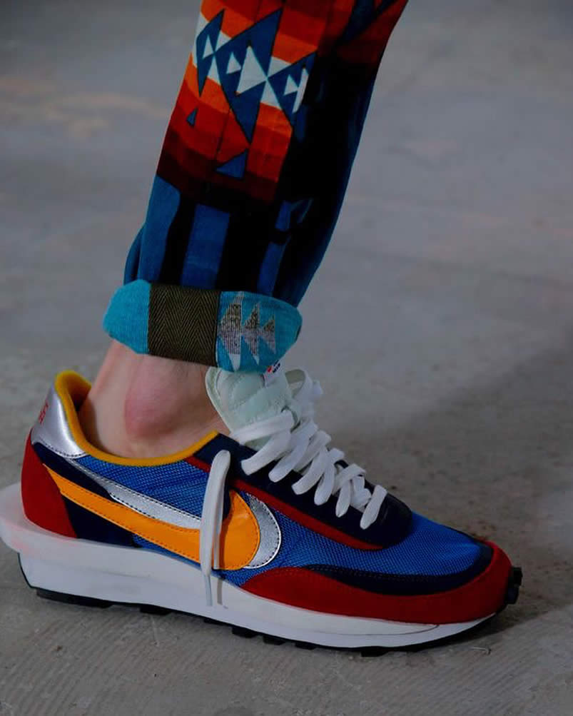 Sacai Nike Ldv Waffle Blue On Feet Bv0073 400 (7) - newkick.vip