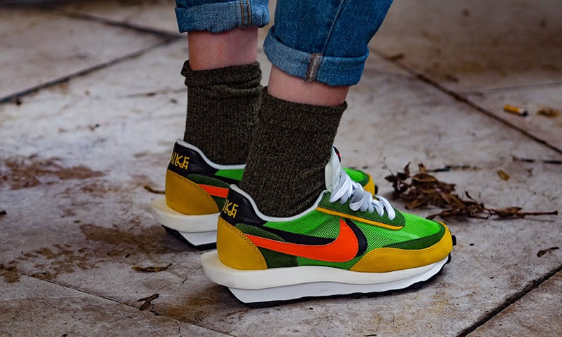 Sacai Nike Ldv Waffle Green On Feet Bv0073 300 (6) - newkick.vip