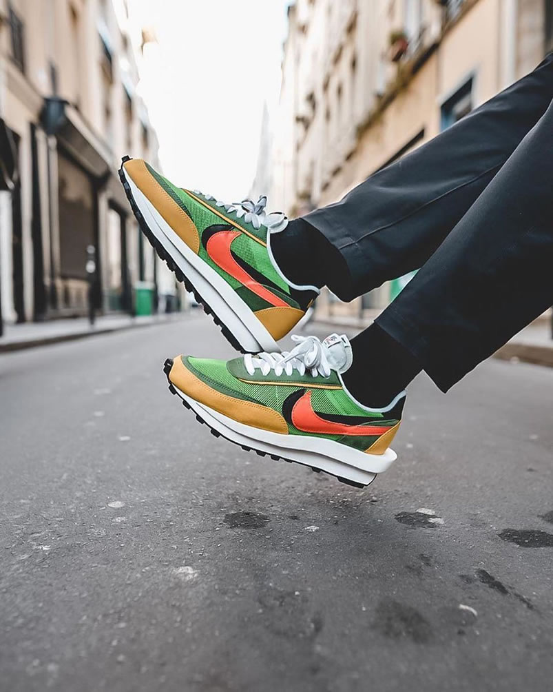 Sacai Nike Ldv Waffle Green On Feet Bv0073 300 (8) - newkick.vip